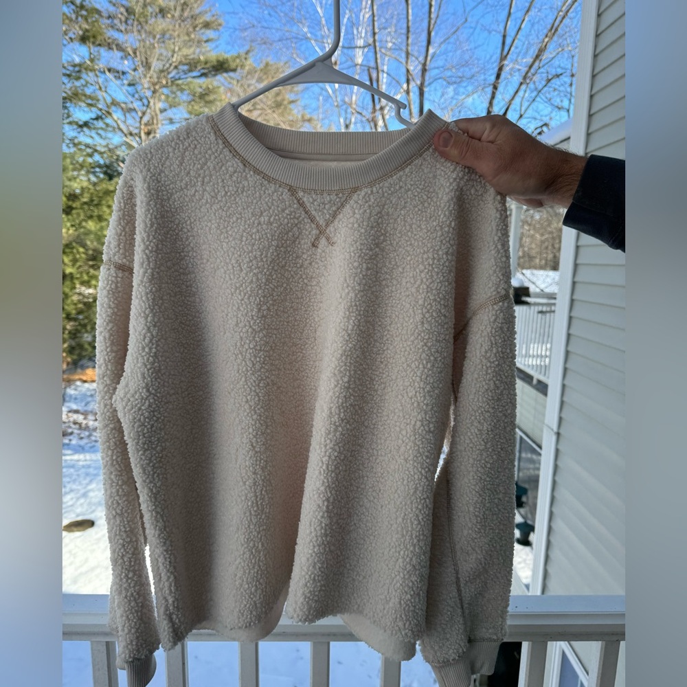 American Eagle Sherpa Crew Neck Sweatshirt, Size Medium